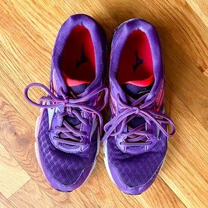 Mizuno Wave Inspire 12 Running Sneakers 9.5